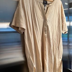 NWT Lyses size L cream t-shirt V neck with buttons